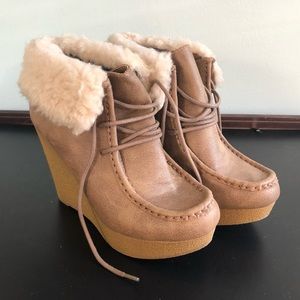 F21 suede fur-lined lace-up wedge ankle booties 7